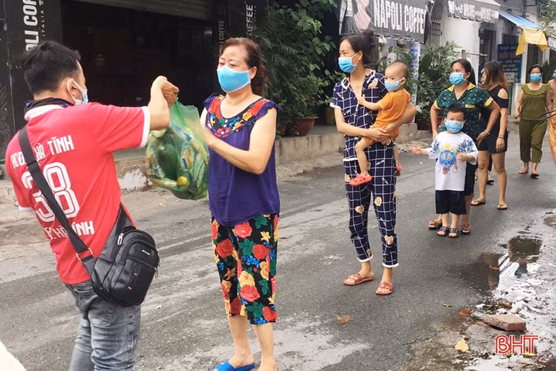 Hội đồng hương Hà Tĩnh với hành trình kết nối đưa công dân từ các tỉnh, thành phía Nam về quê