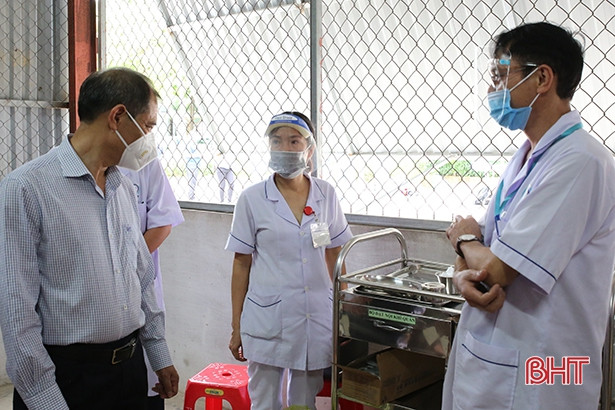 Hà Tĩnh tiêm vắc-xin phòng Covid-19 cho 370 công dân Trung Quốc