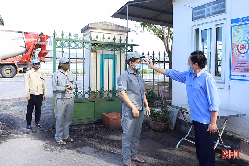 Doanh nghiệp Hà Tĩnh duy trì sản xuất trong điều kiện phòng dịch nghiêm ngặt