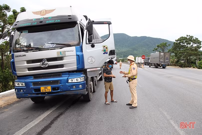 Người Hà Tĩnh về từ vùng dịch bằng phương tiện cá nhân tăng cao