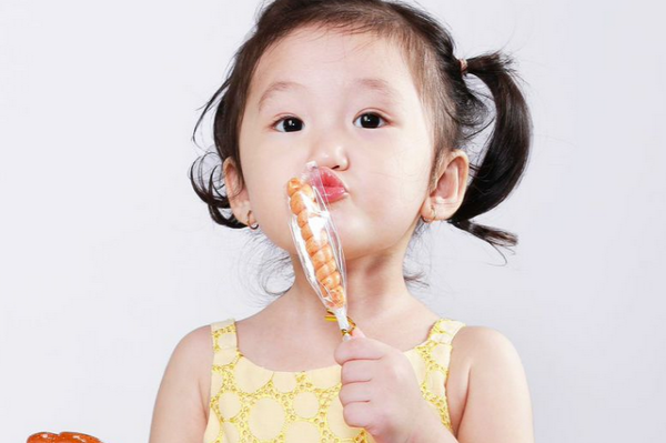 4 loại thực phẩm mẹ chớ cho bé ăn trước khi đi ngủ kẻo bé quấy khóc