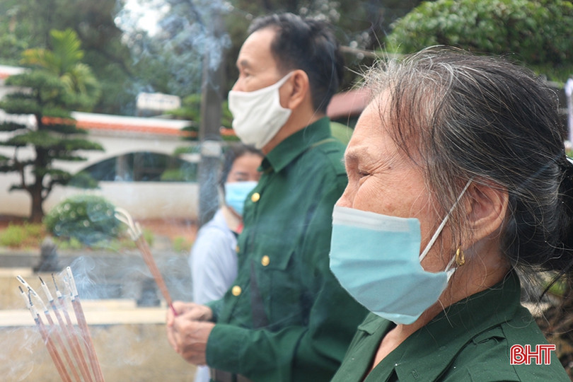 Xúc động lễ giỗ 10 nữ liệt sỹ thanh niên xung phong Ngã ba Đồng Lộc