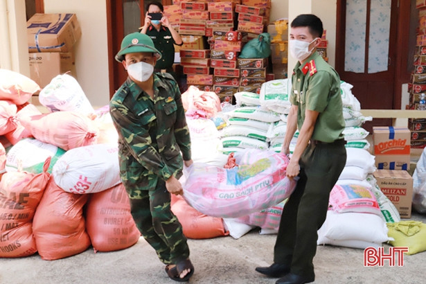 Nghi Xuân ủng hộ đồng bào miền Nam 57 tấn hàng hoá