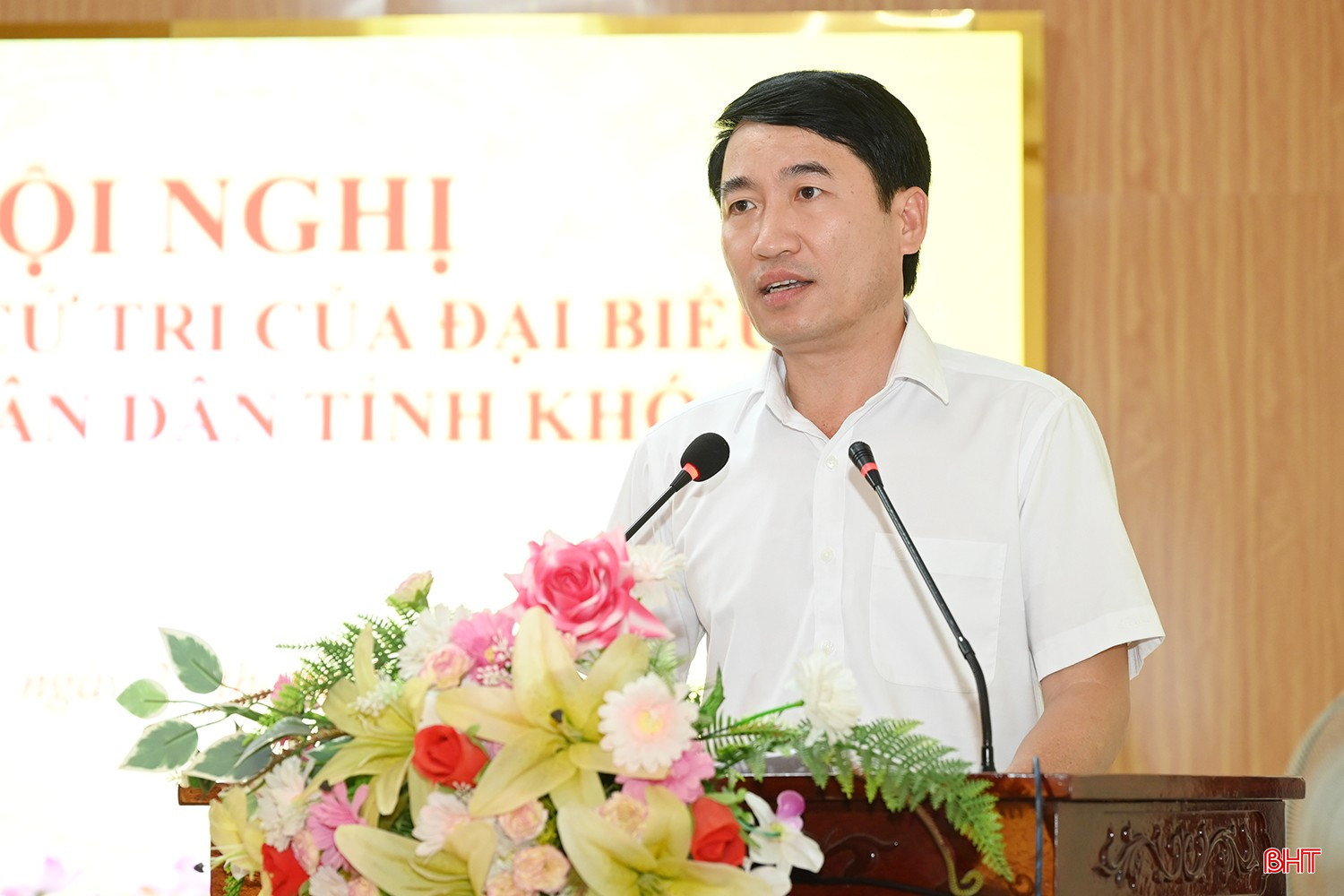 Cử tri Lê Quang Vinh (xã Hương Bình) kiến nghị cần đầu tư hệ thống thuyền, thiết bị chuyên dụng cho các địa phương nhằm hỗ trợ công tác phòng chống lũ lụt.