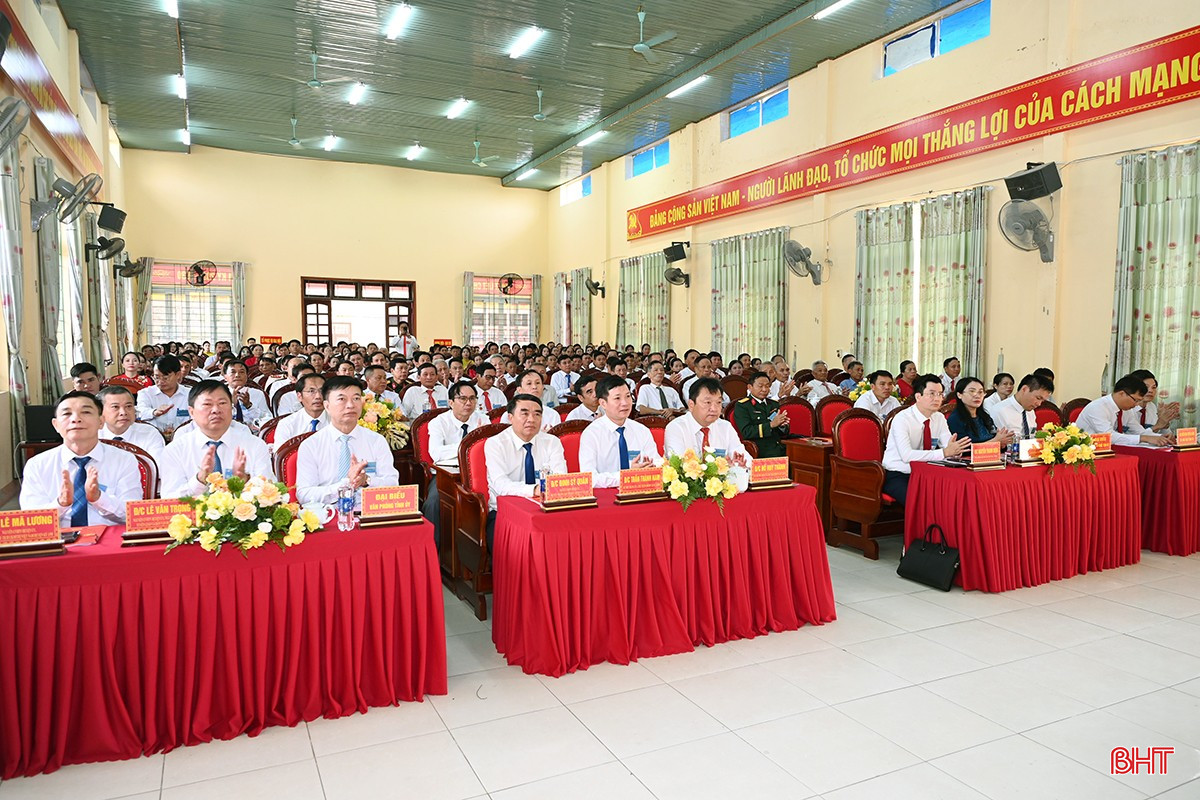Đại biểu dự đại hội.