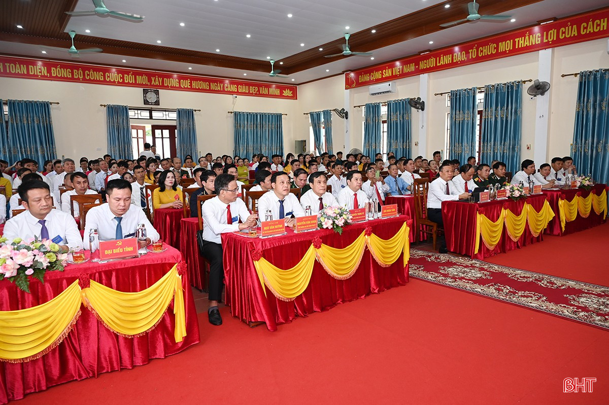 Đại biểu dự đại hội.