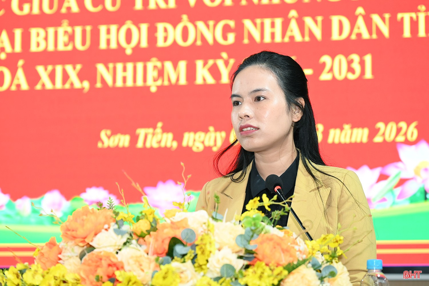 Bà Nguyễn Ny Hương - Phó Chủ tịch Ủy ban MTTQ Việt Nam tỉnh, Bí thư Tỉnh đoàn trình bày chương trình hành động.