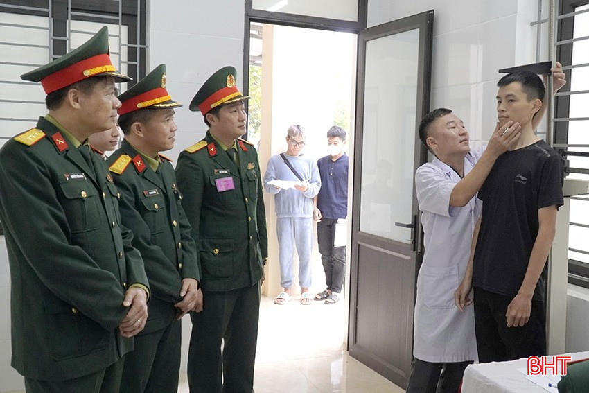 Việc tổ chức khám tuyển được Hội đồng Nghĩa vụ quân sự huyện tổ chức nghiêm túc, khách quan.