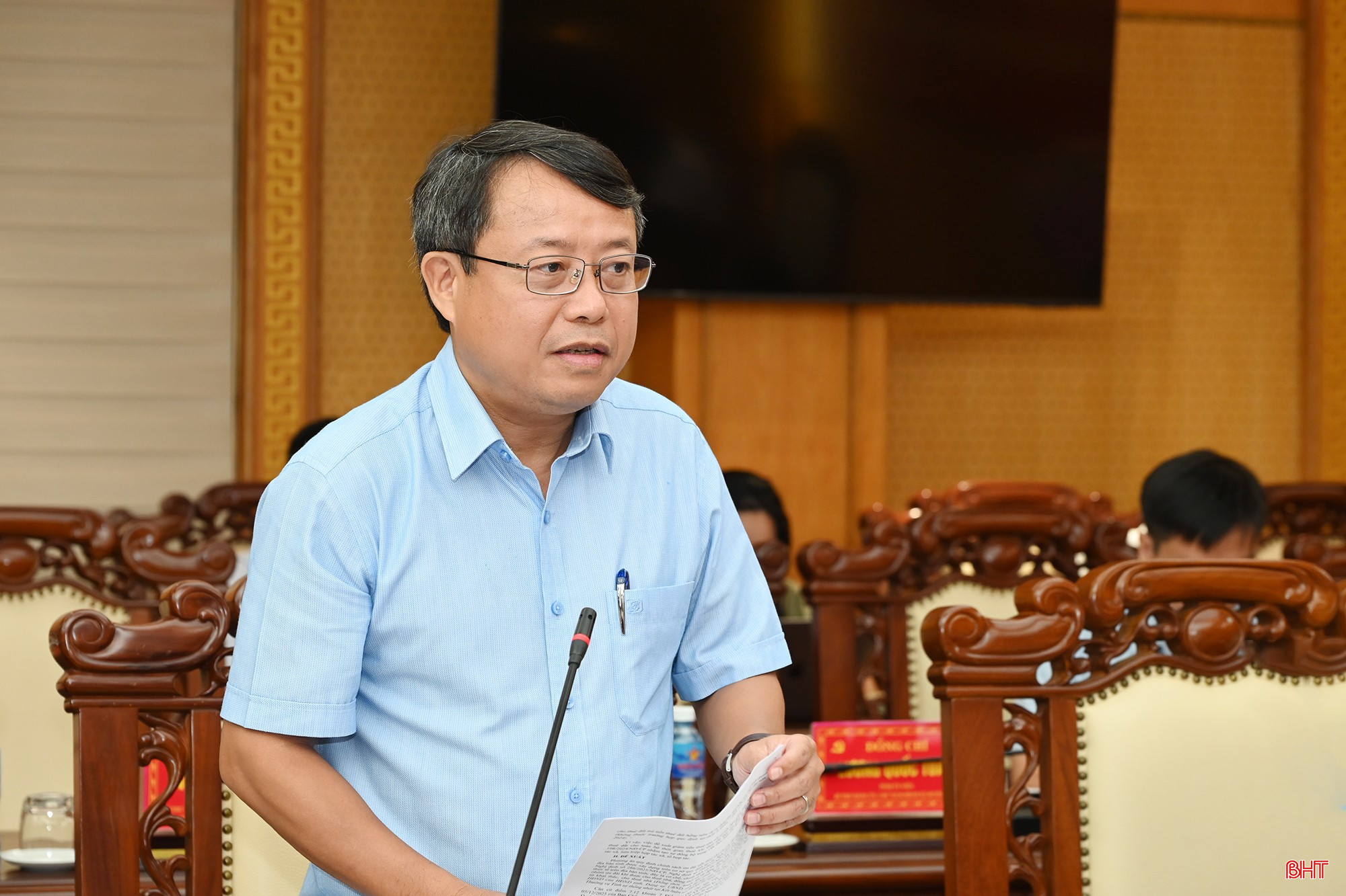 Phó Chủ tịch Thường trực HĐND tỉnh Dương Tất Thắng phát biểu tại hội nghị.