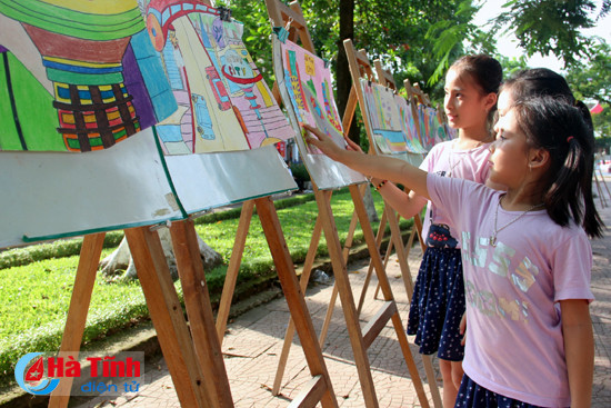 320 hoc sinh thi ve tranh ha tinh thanh pho em yeu