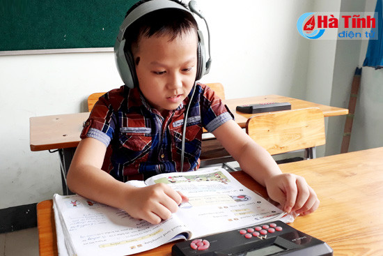 hoc sinh lop 4 truong lang gianh hcb tieng anh tren internet lop 5 toan quoc