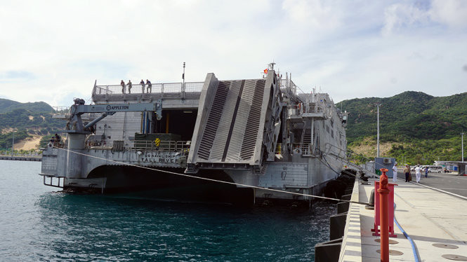 ba tau hai quan my va nhat ban den cam ranh