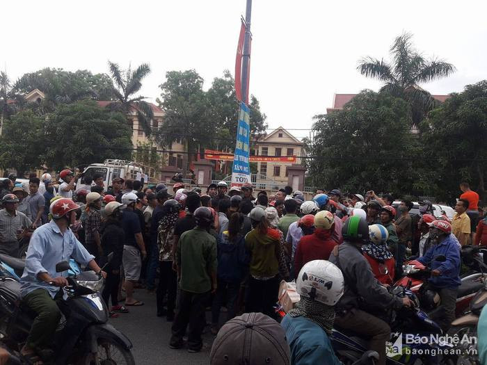 nguyen dinh thuc lai kich dong cac doi tuong qua khich chan ql1a