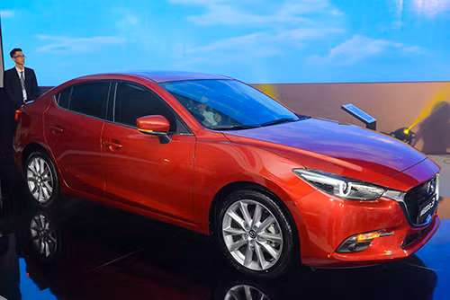 mazda3 2017 chao san choi viet voi gia tu 690 trieu dong