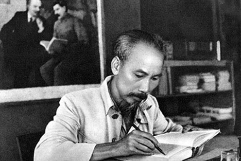 ho chi minh nguoi tien tri