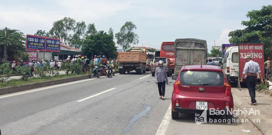 nguyen dinh thuc lai kich dong cac doi tuong qua khich chan ql1a