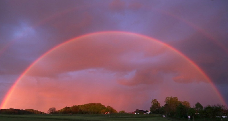 doi quan ky ma tung buoc tren duong pho paris vao top anh tuan