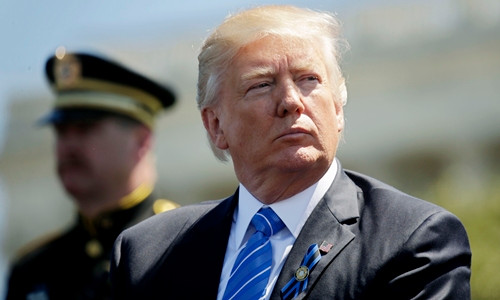the gioi ngay qua ong trump bi to tiet lo thong tin mat voi nga
