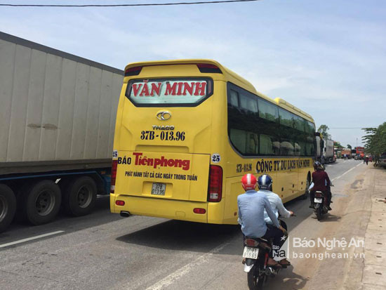 nguyen dinh thuc lai kich dong cac doi tuong qua khich chan ql1a