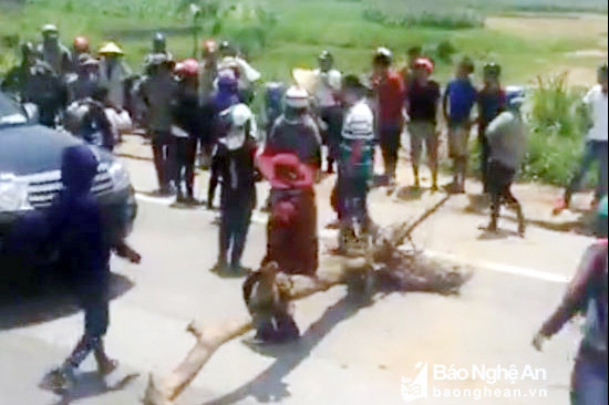 nguyen dinh thuc lai kich dong cac doi tuong qua khich chan ql1a