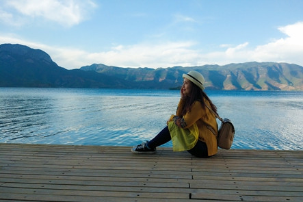 Chiều muộn ở thôn Lạc Thủy. Ảnh: Trịnh Hiền Thương. vung dat tay luong nu quoc ngoai doi thuc