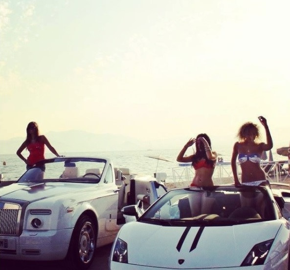 cuoc song cua hoi con nha giau dubai