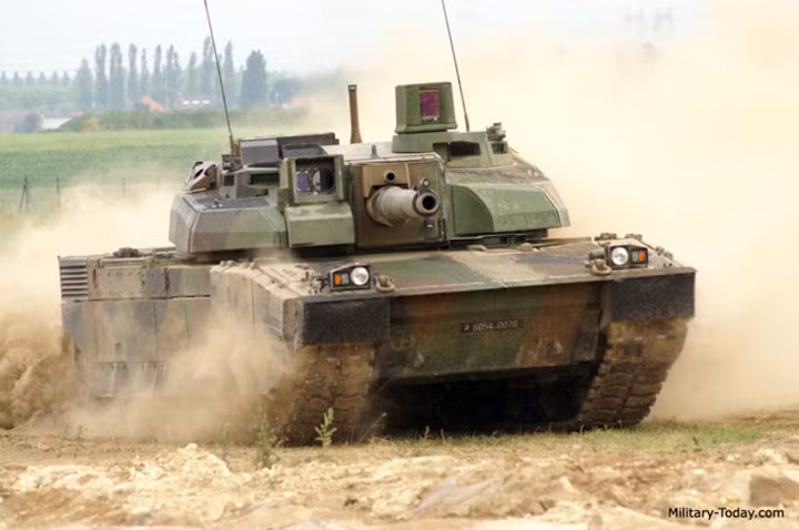 suc manh xe tang chu luc cua quan doi phap amx56 leclerc