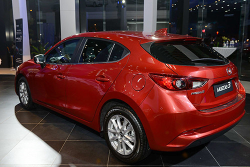 mazda3 2017 chao san choi viet voi gia tu 690 trieu dong