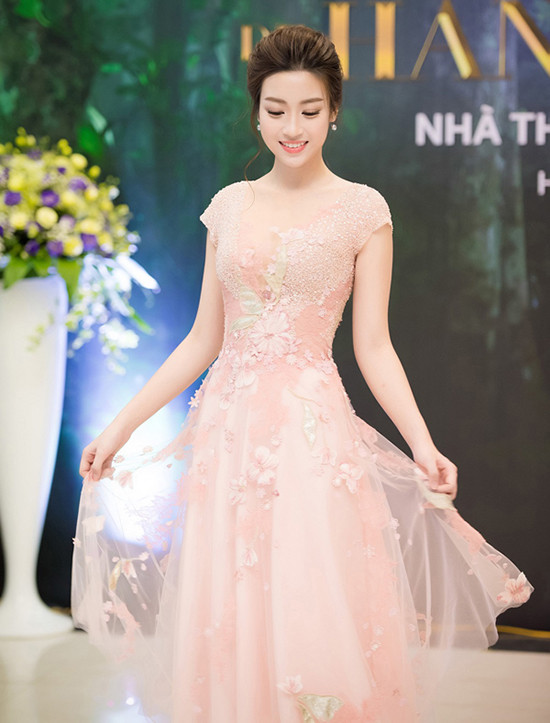 8 my nhan viet mac dep nhat tuan