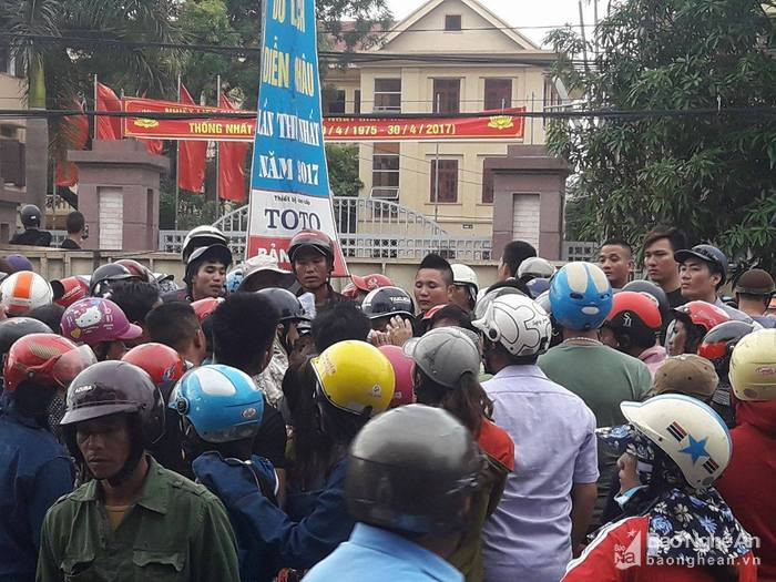 nguyen dinh thuc lai kich dong cac doi tuong qua khich chan ql1a