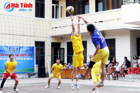 giao luu bong chuyen mung ky niem ngay kh cn viet nam