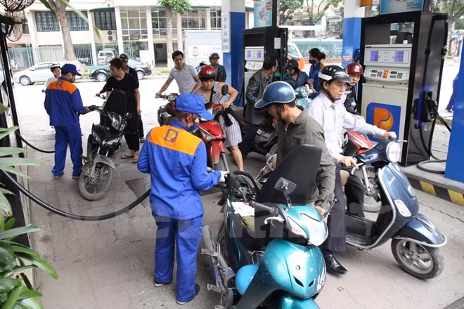 giam lan thu hai lien tiep xang ron 92 xuong con 17 063 dong lit