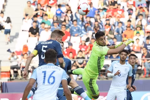 tieu su tu gam vang vu dieu tango lac nhip