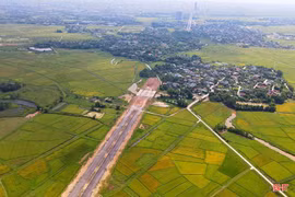 Tháo gỡ vướng mắc, đẩy nhanh tiến độ dự án đường Hàm Nghi kéo dài