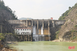Mực nước hồ chứa thấp, nhà máy thủy điện ưu tiên vận hành giờ cao điểm