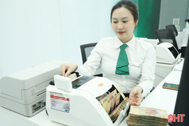 Dòng vốn ngân hàng hướng mạnh vào sản xuất, kiểm soát rủi ro bất động sản