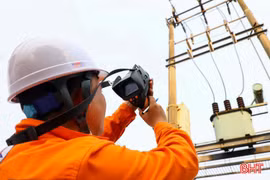 “Canh” từng điểm nóng trên lưới, đảm bảo dòng điện không đứt quãng