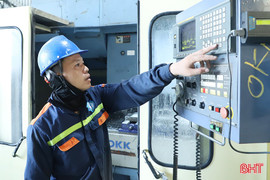 Hóa đơn tiền điện tăng, doanh nghiệp Hà Tĩnh làm gì để giảm áp lực?