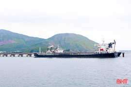 Không vì thời tiết bất lợi làm ảnh hưởng đến hoạt động Nhà máy Nhiệt điện Vũng Áng 1 