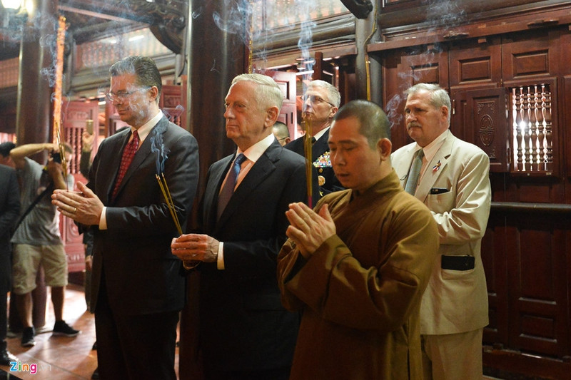 bo truong quoc phong my james mattis den tham chua tran quoc