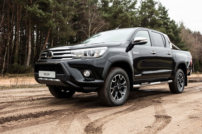 lo dien toyota hilux phien ban dac biet