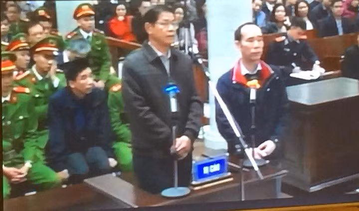 hom nay toa tuyen an voi bi cao dinh la thang va 21 dong pham