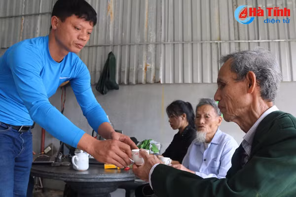 Người hâm mộ Hà Tĩnh hứng khởi cổ vũ U23 Việt Nam