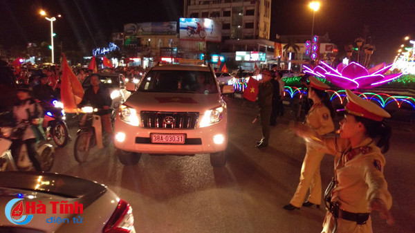 Cổ động viên nhuộm đỏ Thành Sen dù Việt Nam chỉ giành á quân U23 Châu Á