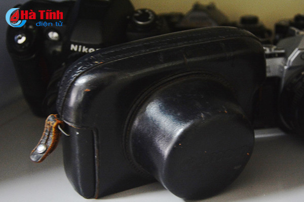 giam doc doanh nghiep khoe bo suu tap may anh co quy hiem