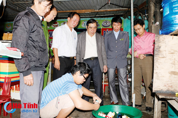 xu phat lo banh my nha hang an uong vi pham atvstp