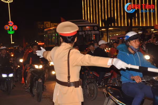 Cổ động viên nhuộm đỏ Thành Sen dù Việt Nam chỉ giành á quân U23 Châu Á