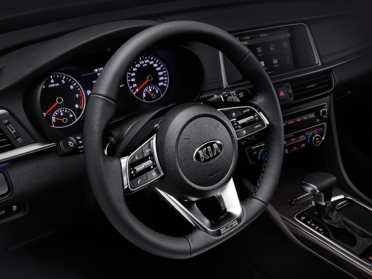 kia optima 2019 trinh lang canh tranh toyota camry