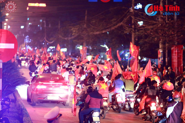 ha tinh trang dem voi chien thang cua u23 viet nam