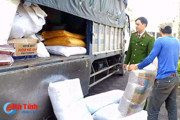 them 330kg hat huong duong troi noi bi phat hien thu giu